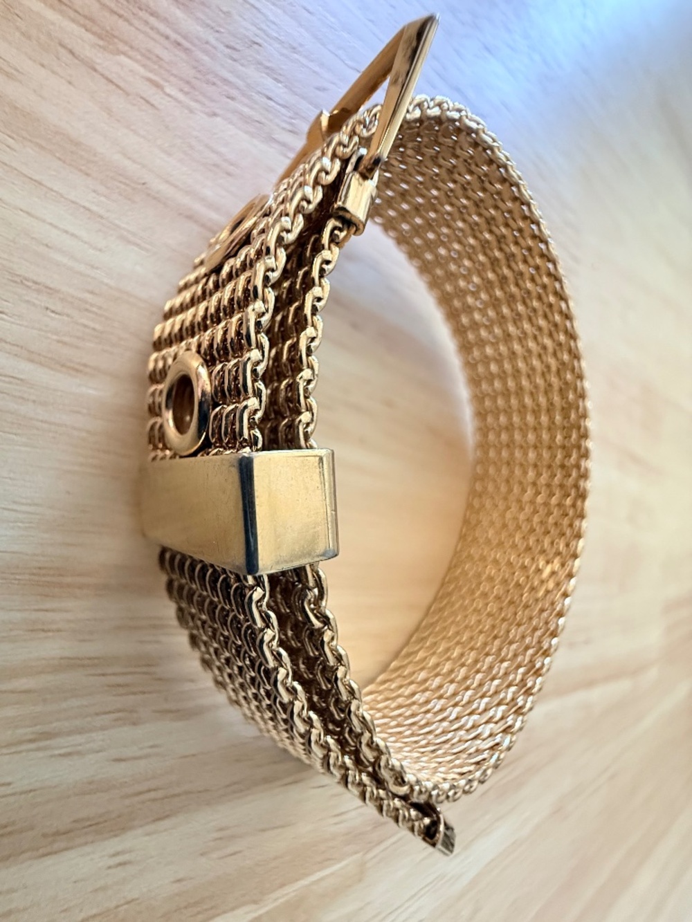 Vintage Avon Gold Tone Mesh Bracelet